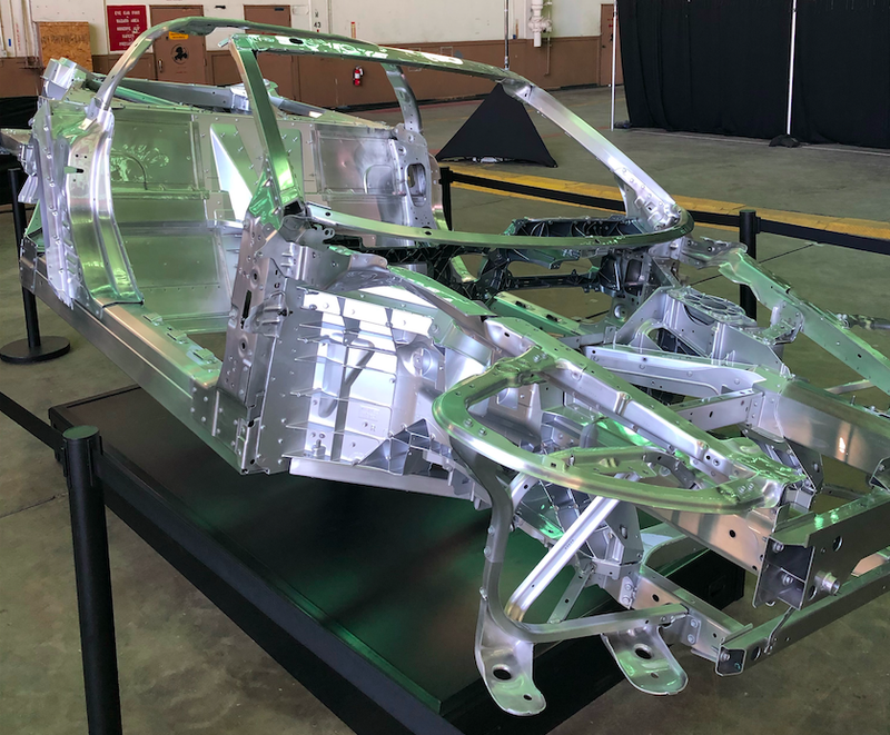 Illustration for article titled Here's A Detailed Look At The 2020 Corvette C8's Impressive Engineering
